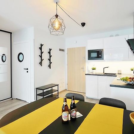 Apartament Andar Z Miejscem Parkingowym Колобжег Екстер'єр фото